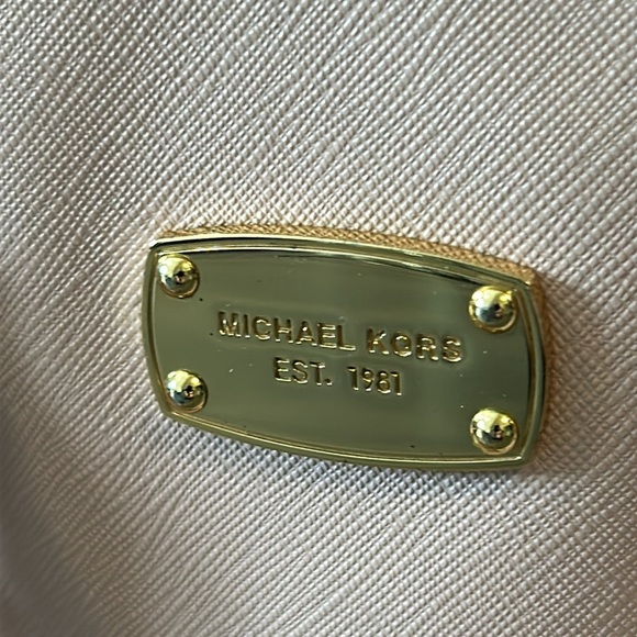 Michael Kors Baby Pink Crossbody Satchel Bag (read description) - Picture 4 of 17